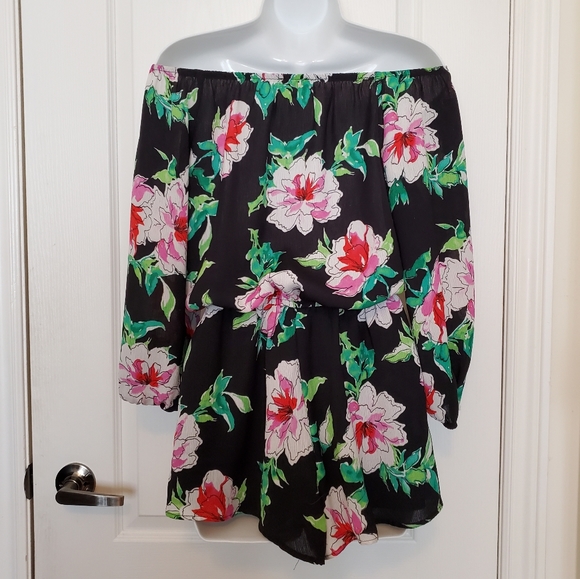Love...Ady Off-The-Shoulder Floral Print Romper - Picture 3 of 7